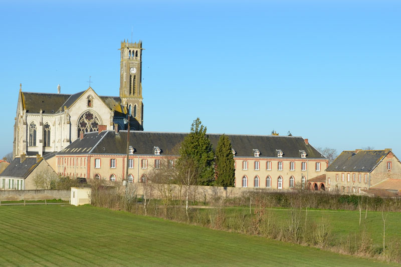 Abbaye facade est Abbaye façade est