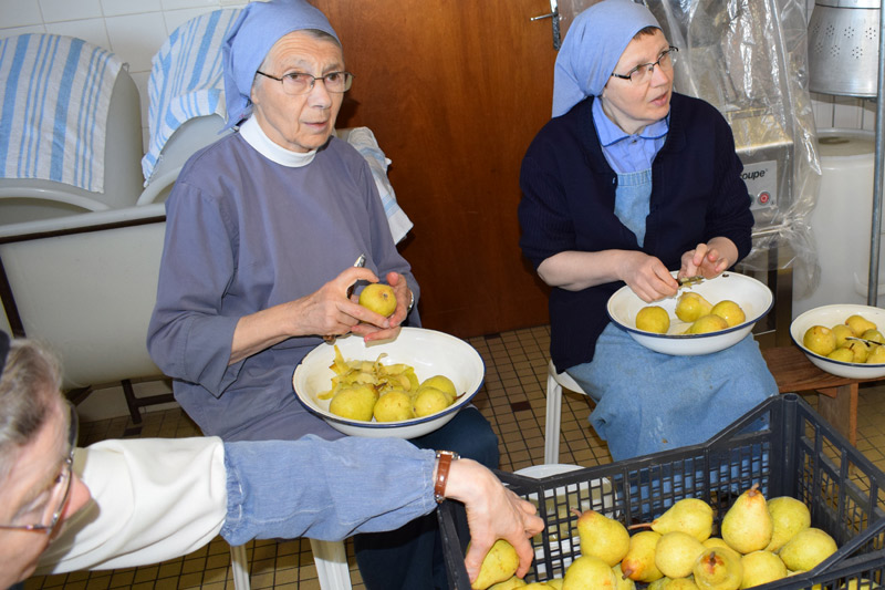 Préparation de la confiture de Poires